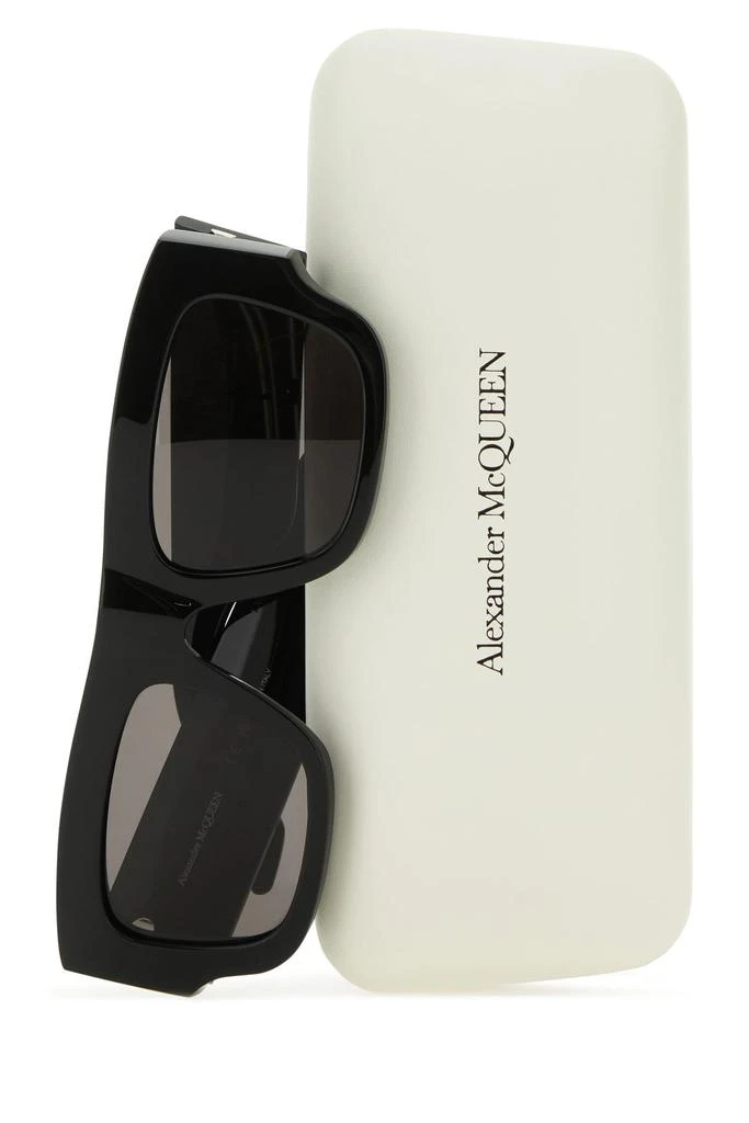商品Alexander McQueen|Black acetate Punk Rivet sunglasses,价格¥2198,第2张图片详细描述