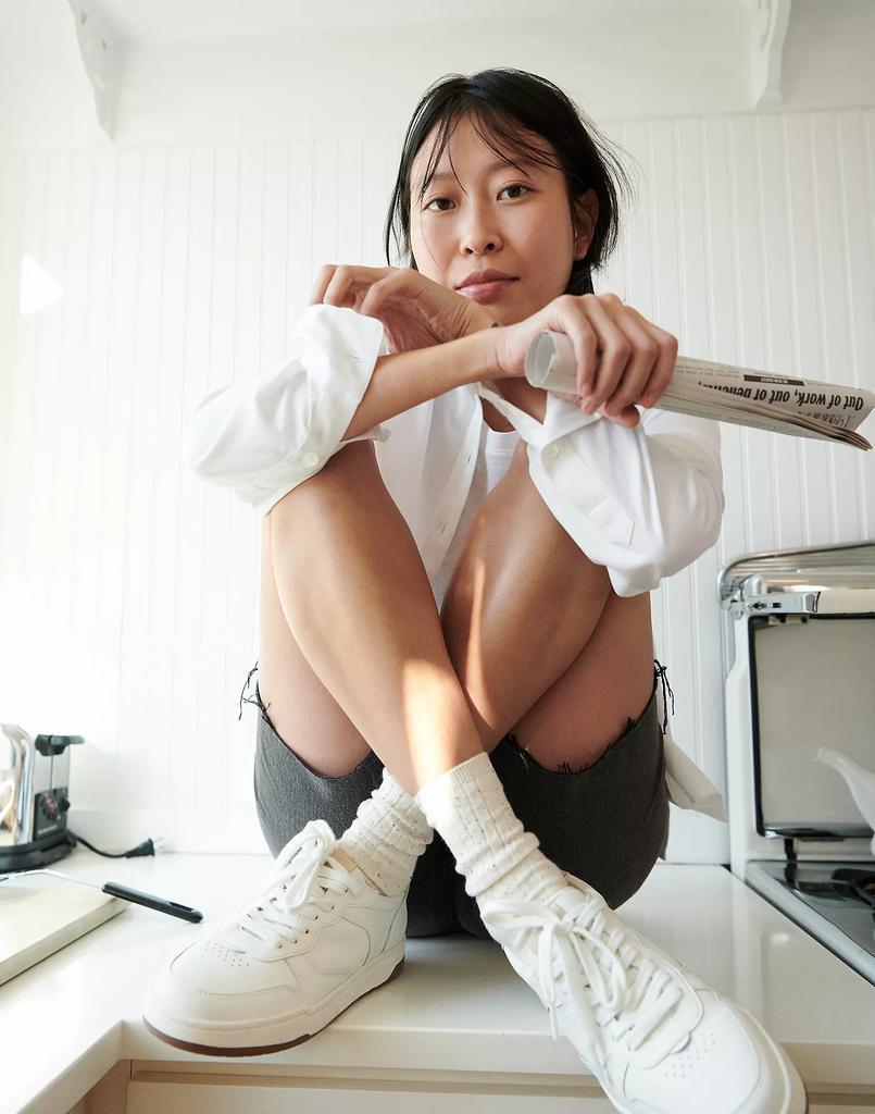 商品Madewell|Court Sneakers in White Leather,价格¥722,第7张图片详细描述