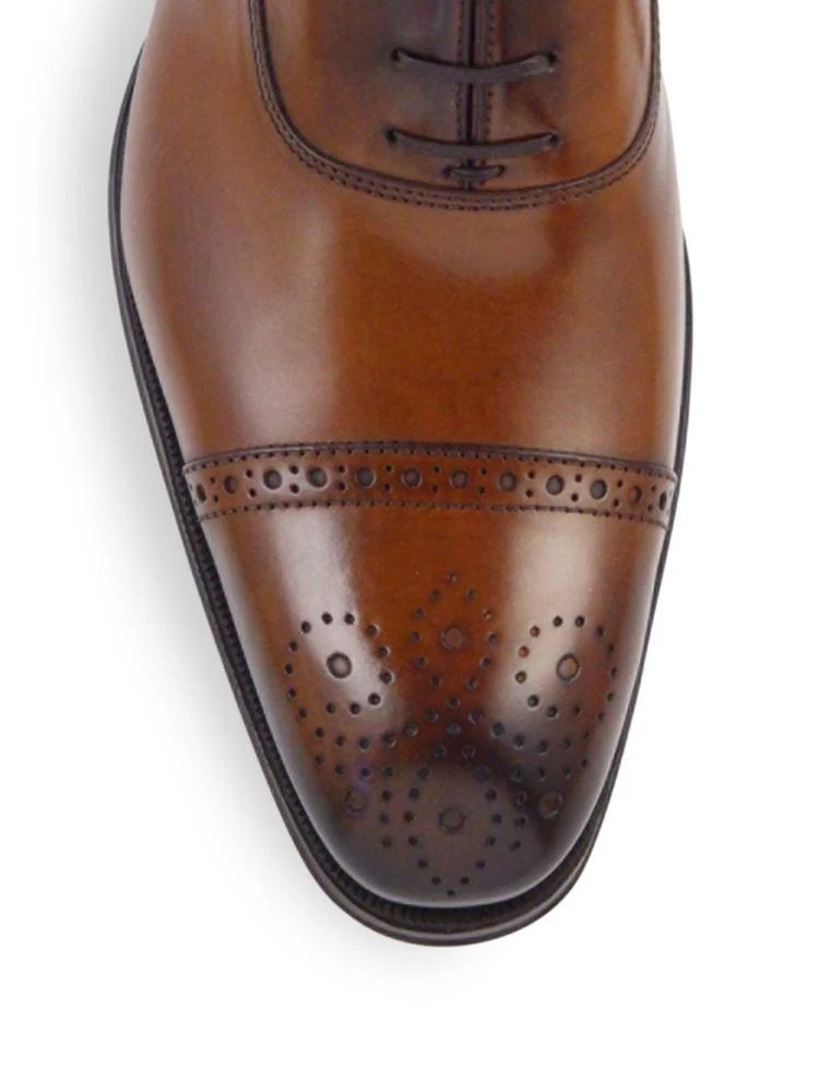 商品To Boot New York|Medallion Leather Cap Toe Oxfords,价格¥2237,第3张图片详细描述