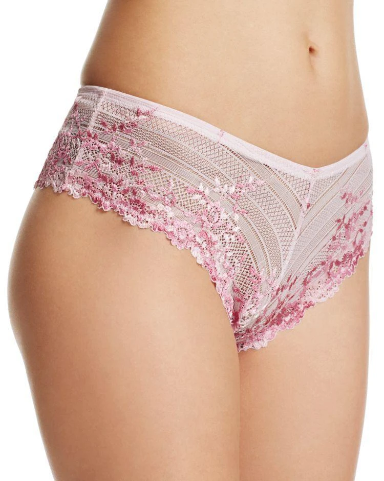 商品Wacoal|Embrace Lace Tanga,价格¥238,第1张图片