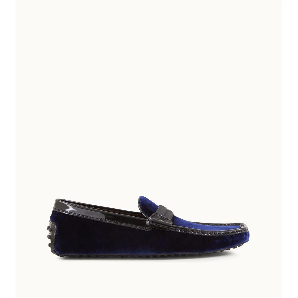 商品Tod's|Gommino Driving Shoes in Velvet,价格¥1446,第1张图片