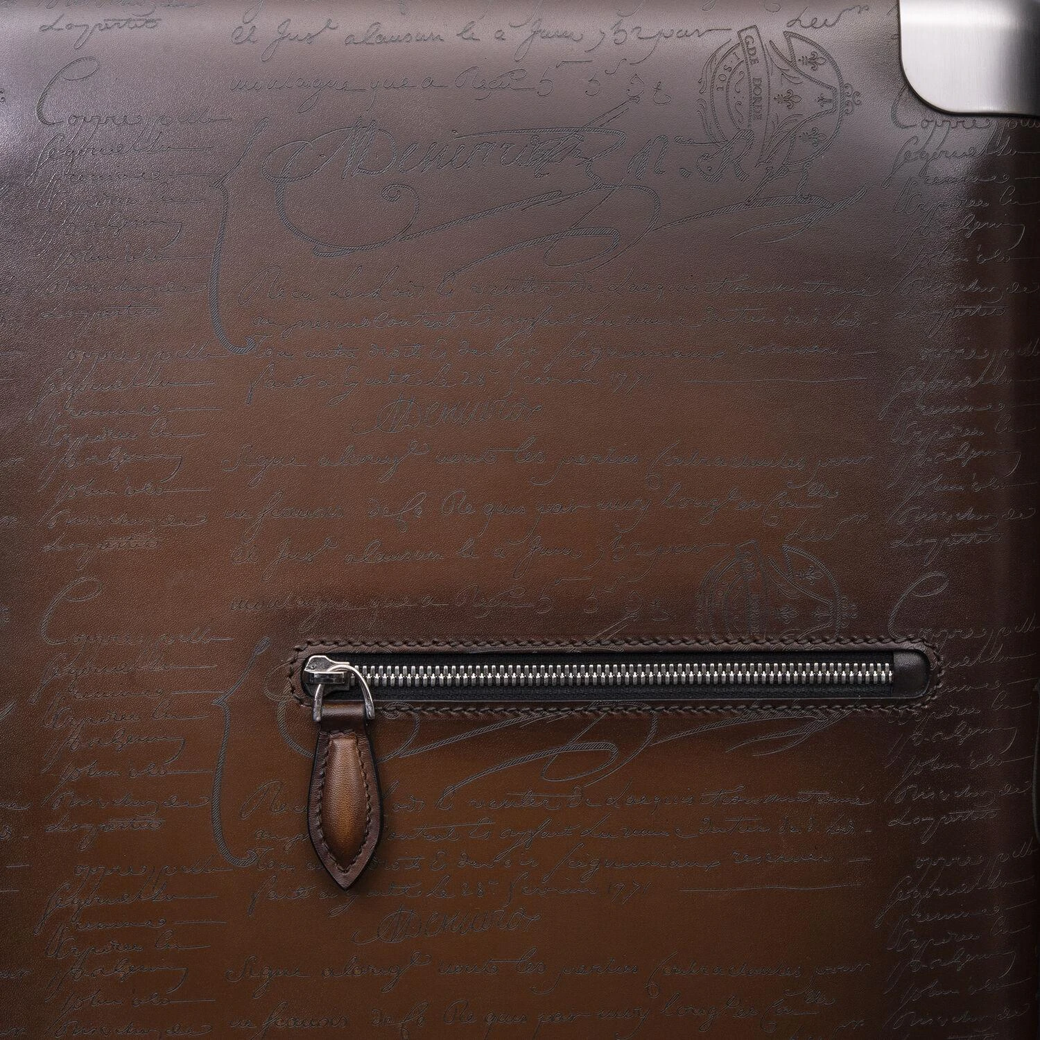 【预售】 伯鲁提 24秋冬 男士 旅行箱 Formula 1005 Scritto Leather Rolling Suitcase FORMULA__1005__NEO-V2_ML6 商品