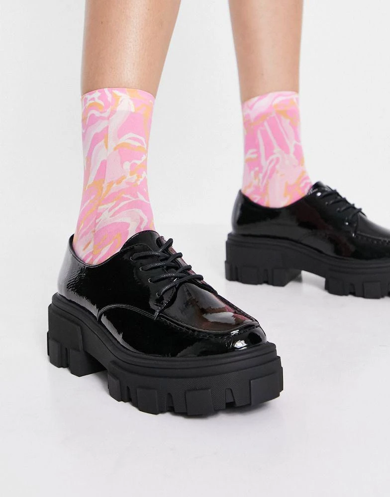 商品ASOS|ASOS DESIGN Wide Fit Mall chunky lace up flat shoes in black,价格¥133,第3张图片详细描述