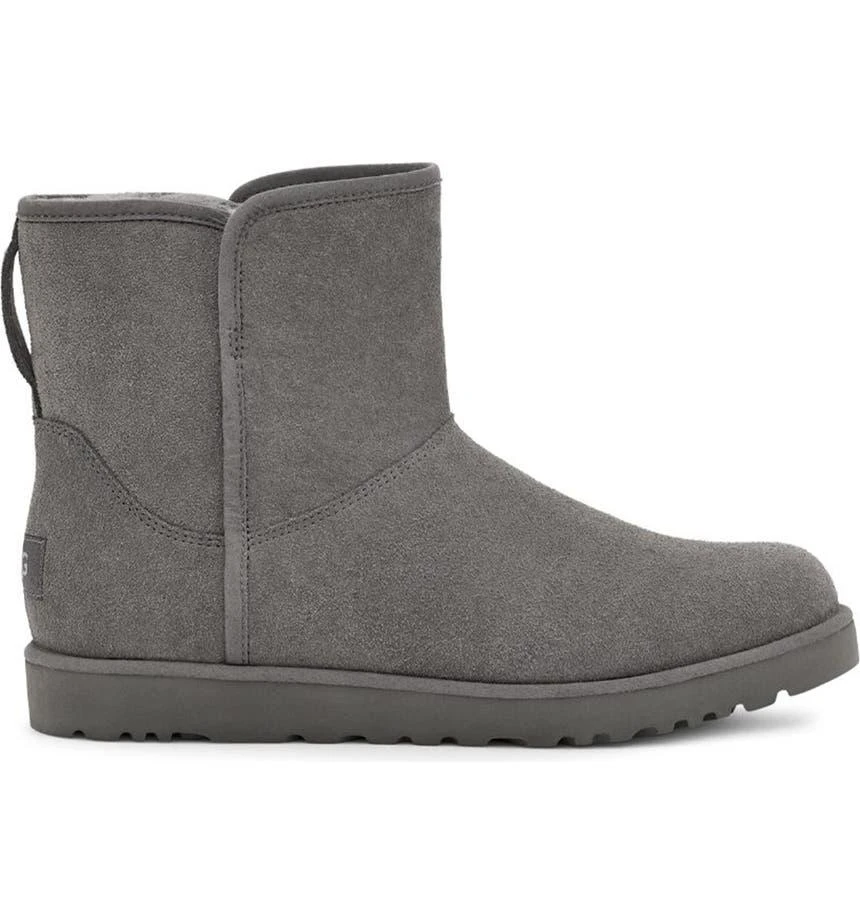 商品UGG|Cory II Genuine Shearling Lined Boot,价格¥594,第3张图片详细描述