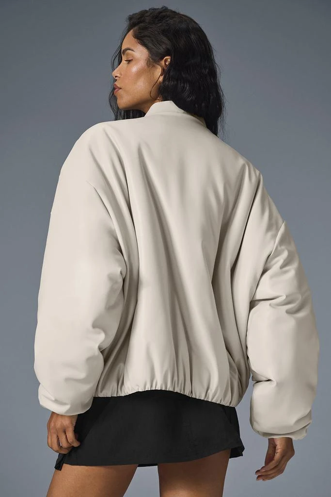 商品Alo|Faux Leather Premier Bomber - Bone,价格¥2288,第3张图片详细描述