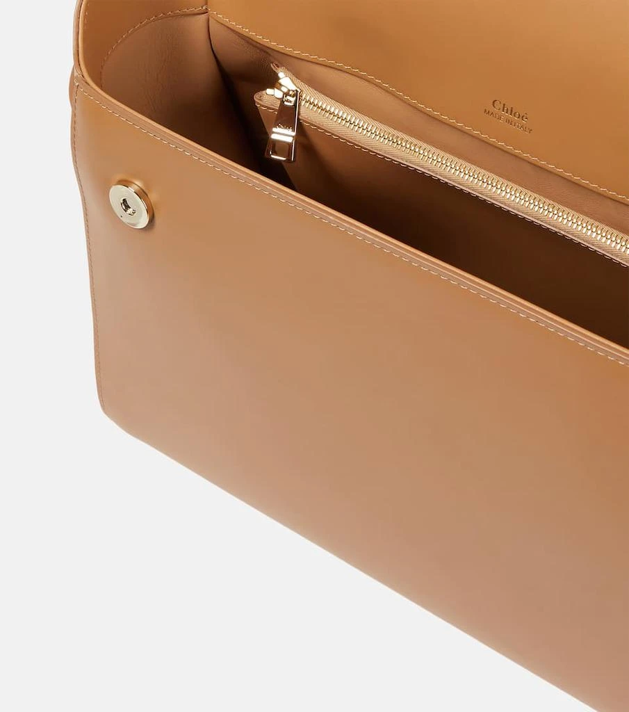 商品Chloé|Nacha leather shoulder bag,价格¥22841,第3张图片详细描述