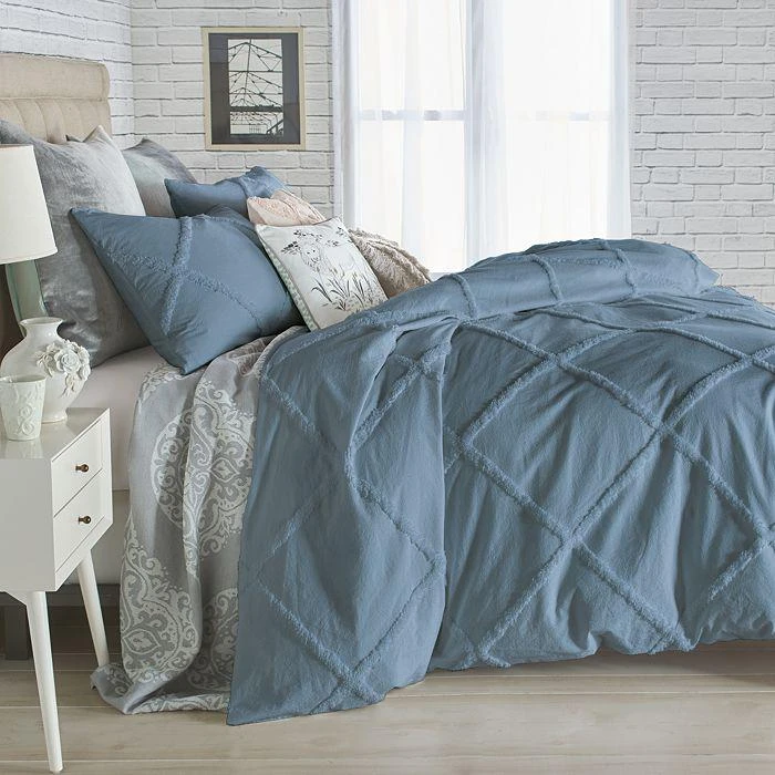 商品Peri Home|Chenille Lattice Standard Sham,价格¥299,第2张图片详细描述
