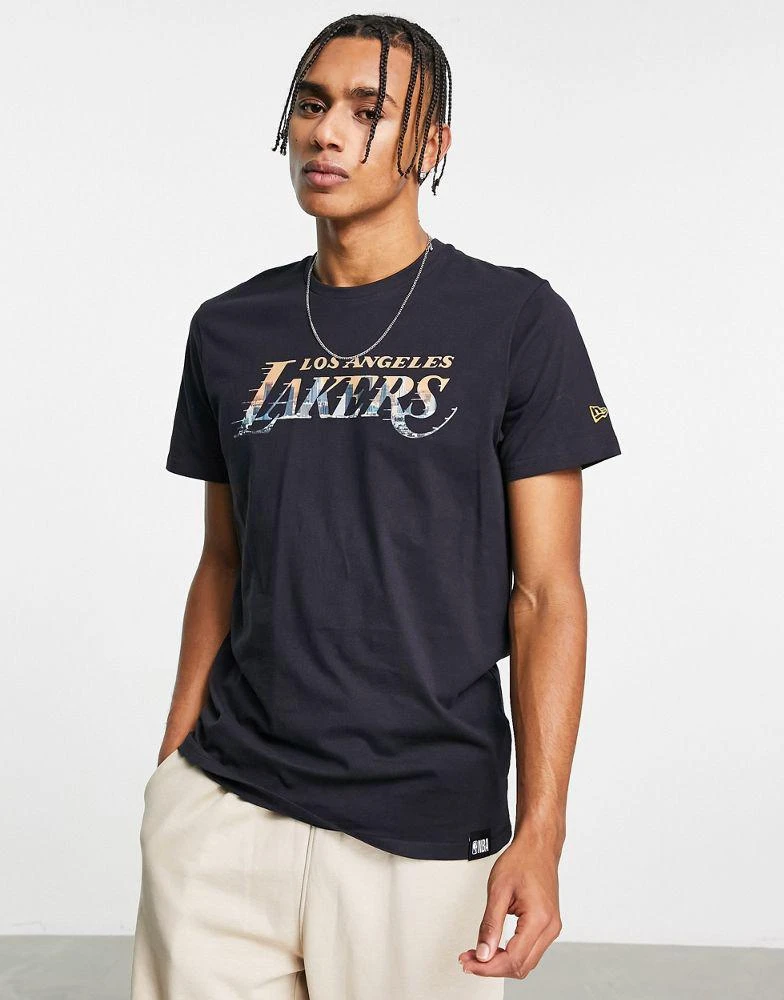 商品New Era|New Era LA Lakers city scape print t-shirt in navy,价格¥169,第3张图片详细描述