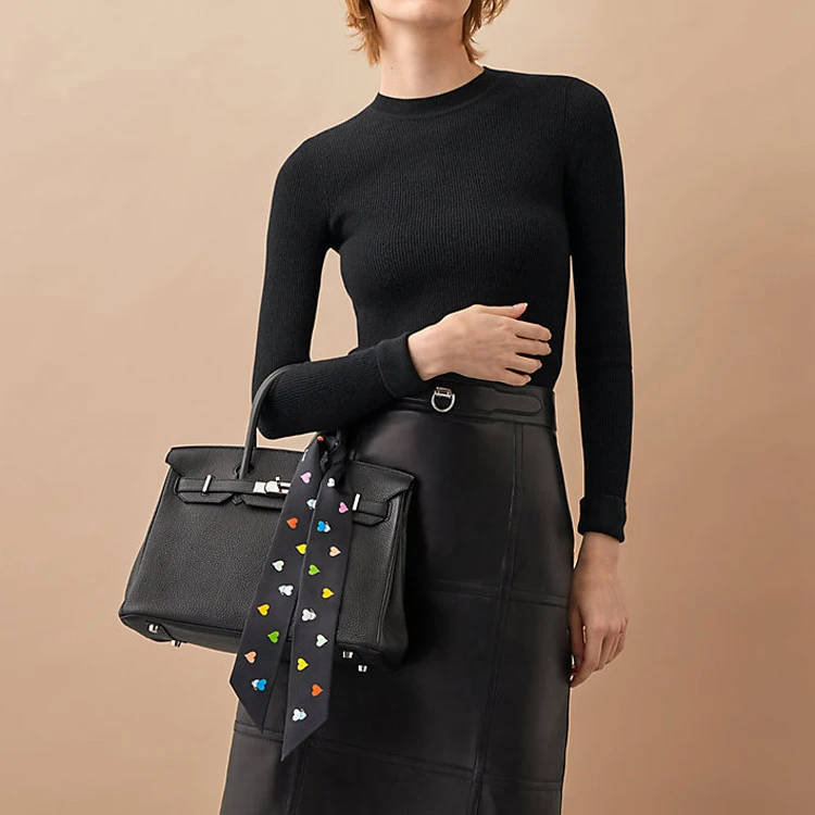 商品[国内直发] Hermes|爱马仕 “下午茶时光”Twilly小丝带 丝巾 女款 黑色,价格¥1597,第8张图片详细描述