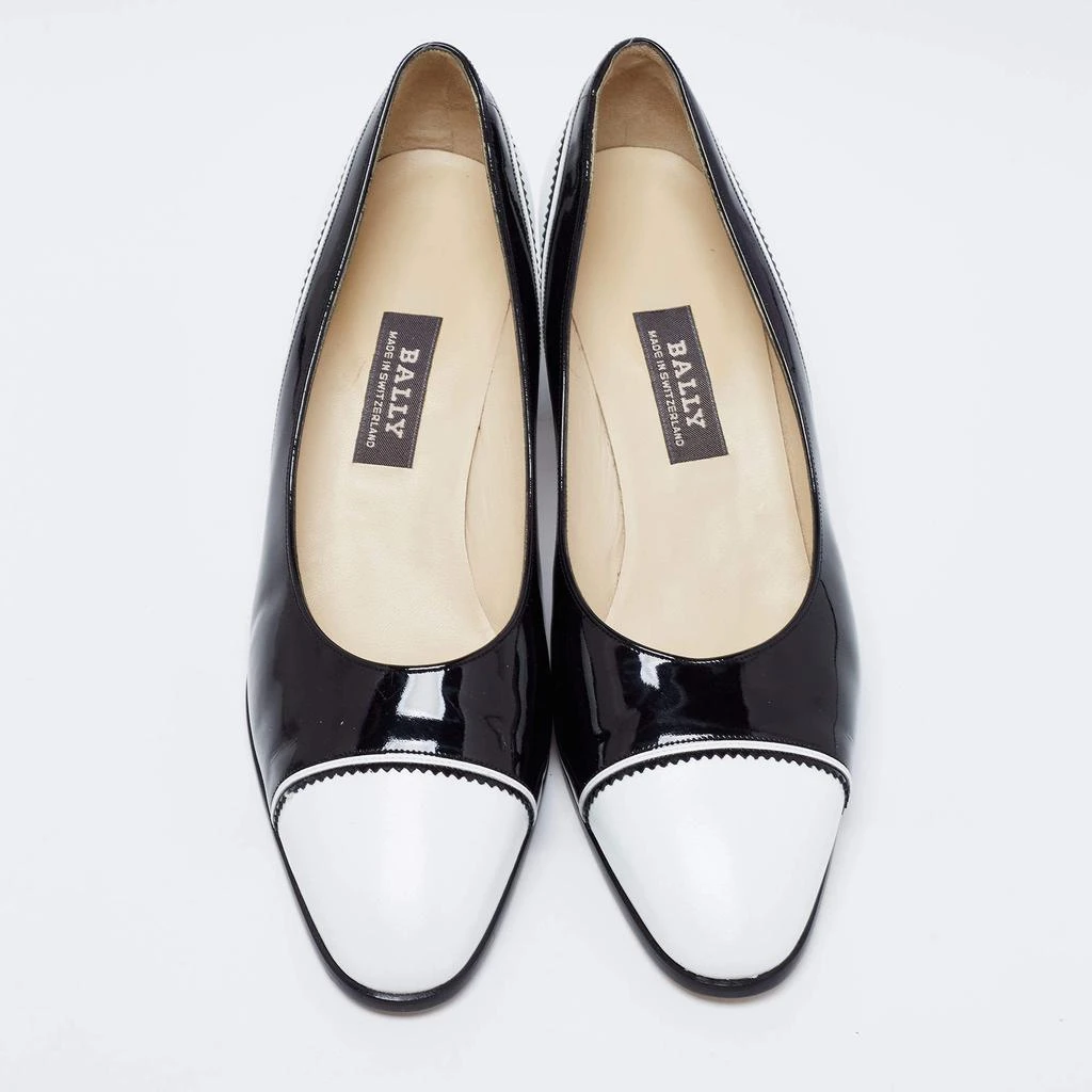 商品[二手商品] Bally|Bally Vintage White/Black Patent And Leather Block Heel Pumps Size 38.5,价格¥1046,第3张图片详细描述