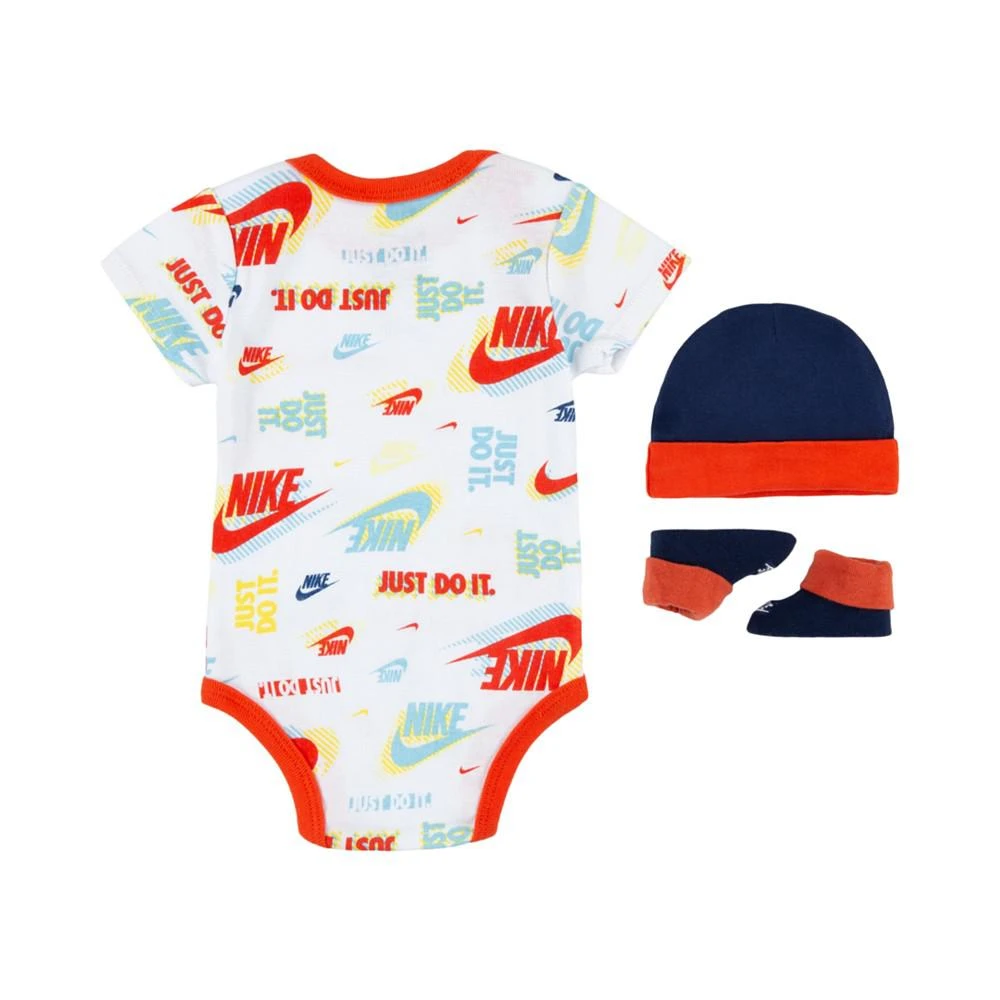 商品NIKE|Baby Boys or Girls All-Over Print Bodysuit, Hat and Booties Gift Box Set, 3-Piece,价格¥167,第2张图片详细描述