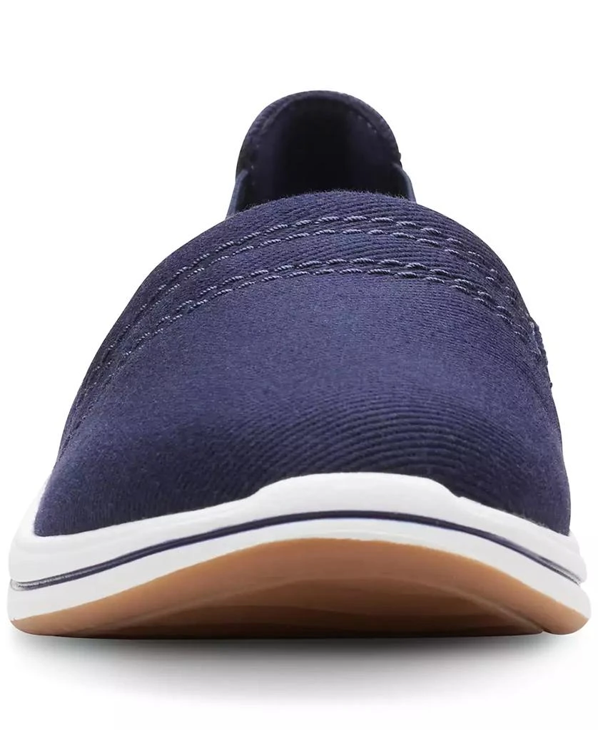 商品Clarks|Women's Cloudsteppers Breeze Step II Slip On Sneakers,价格¥319,第3张图片详细描述