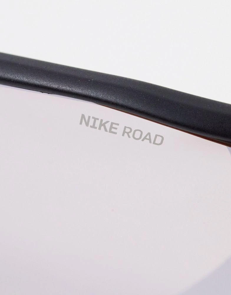 商品NIKE|Nike Aero Swift performance sunglasses in black,价格¥786,第4张图片详细描述