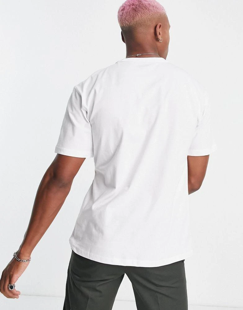 商品DICKIES|Dickies Aitkin chest t-shirt in white Exclusive at ASOS,价格¥137,第3张图片详细描述
