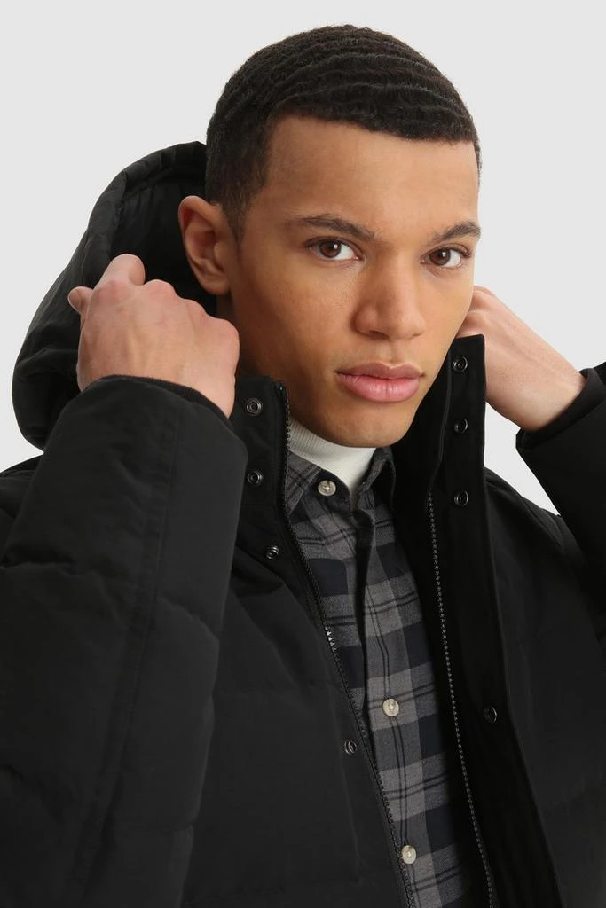 商品Woolrich|Sierra Green Jacket in Organic Cotton and Recycled Nylon,价格¥3504,第5张图片详细描述