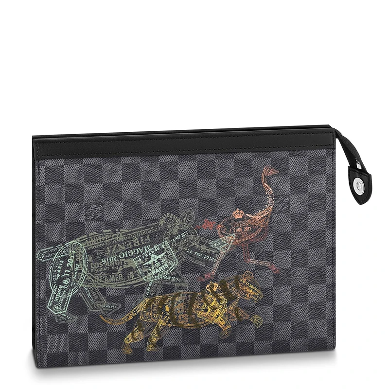 预售10天 Louis Vuitton/路易威�登 22春夏新款VOYAGE系列 男士中号石墨色方格棋盘帆布牛皮革饰边银扣彩色动物印花手拿包N64605 商品