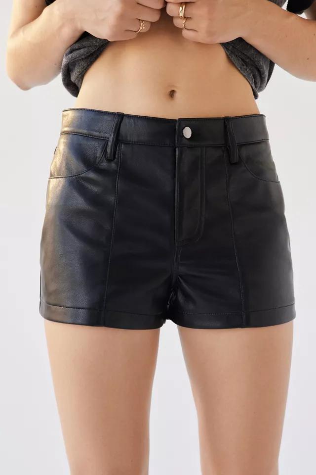 商品BDG|BDG Faux Leather Low-Rise Short,价格¥139,第4张图片详细描述