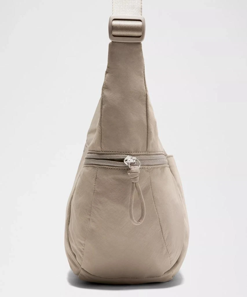 Slouchy Sling Bag 6L 商品