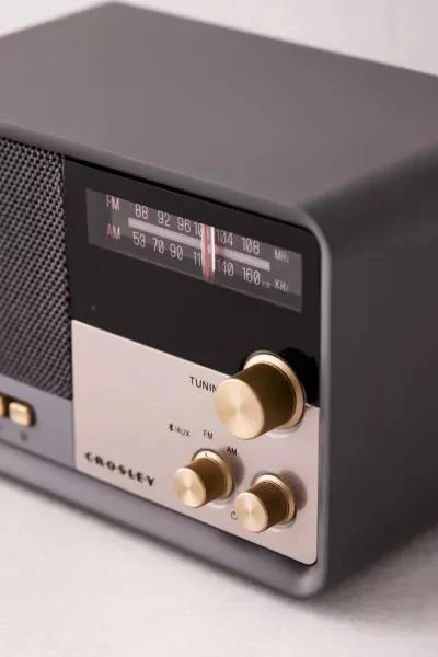 商品Crosley|Crosley Tribute Bluetooth Radio Speaker,价格¥373,第5张图片详细描述