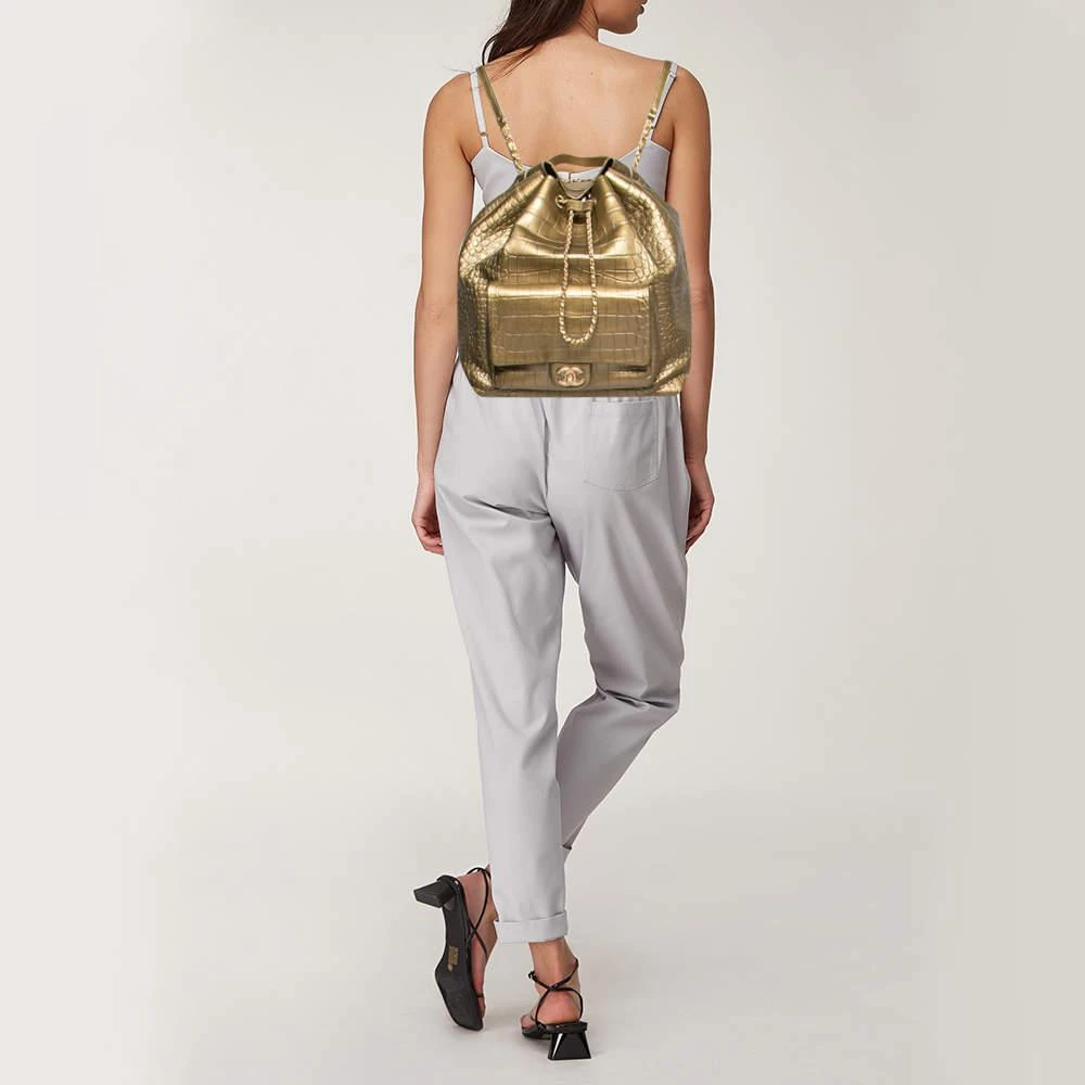 商品[二手商品] Chanel|Chanel Gold Croc Embossed Leather Drawstring Backpack,价格¥28000,第2张图片详细描述