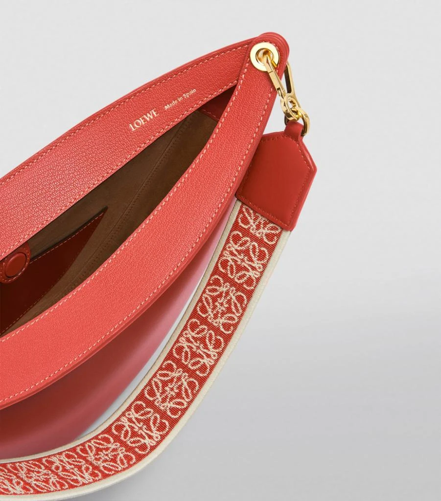 商品Loewe|Leather Luna Shoulder Bag,价格¥19021,第5张图片详细描述