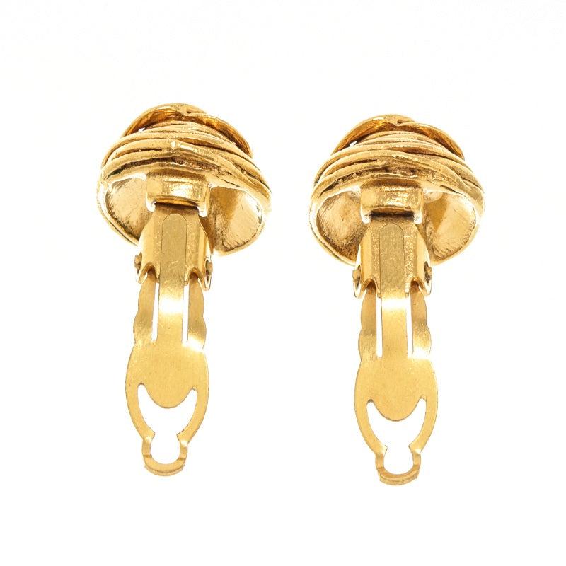 Chanel Gold Plate Round CC Earrings商品第2张图片规格展示