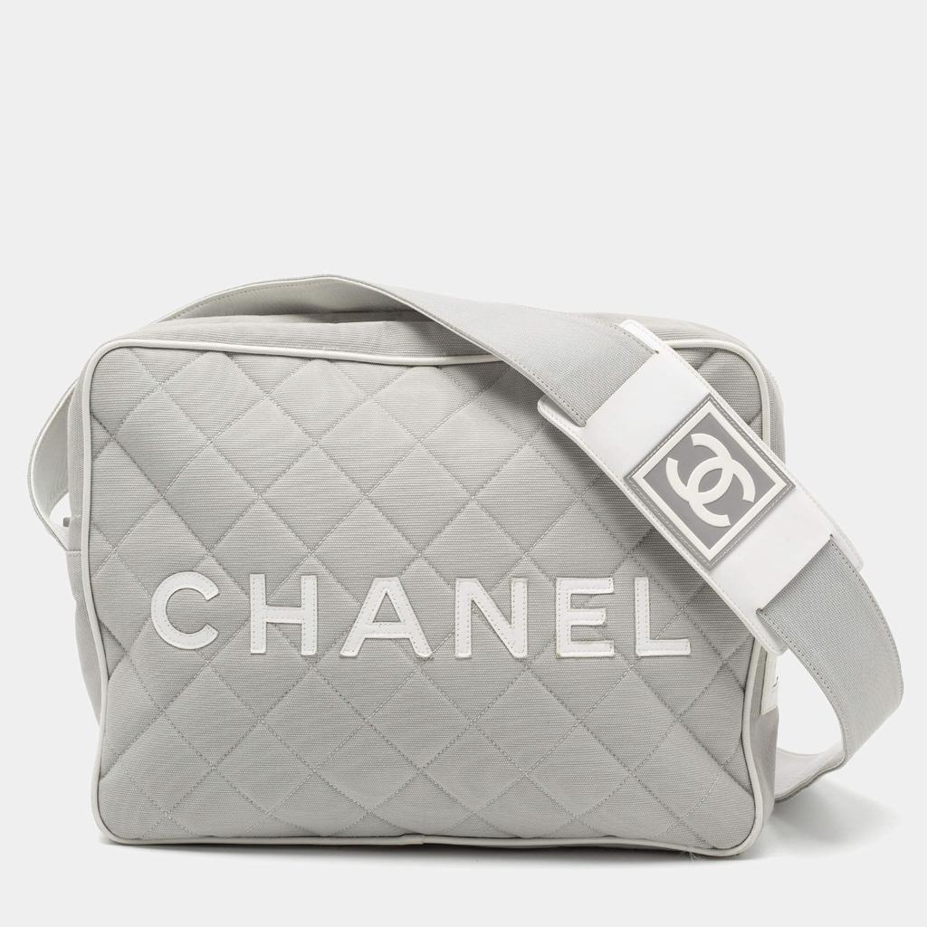 Chanel Light Grey/White Quilted Canvas and Leather Messenger Bag商品第1张图片规格展示