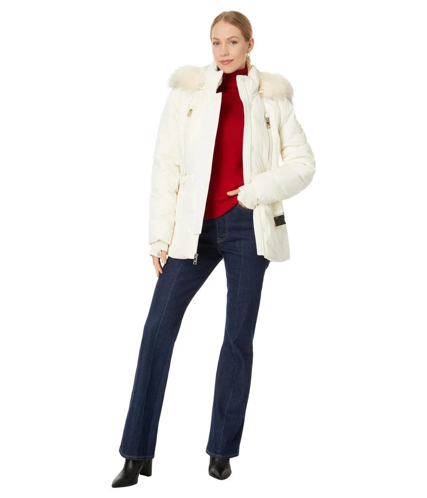 商品Michael Kors|Active Puffer With Fur Trim Hood A423409B,价格¥966,第4张图片详细描述