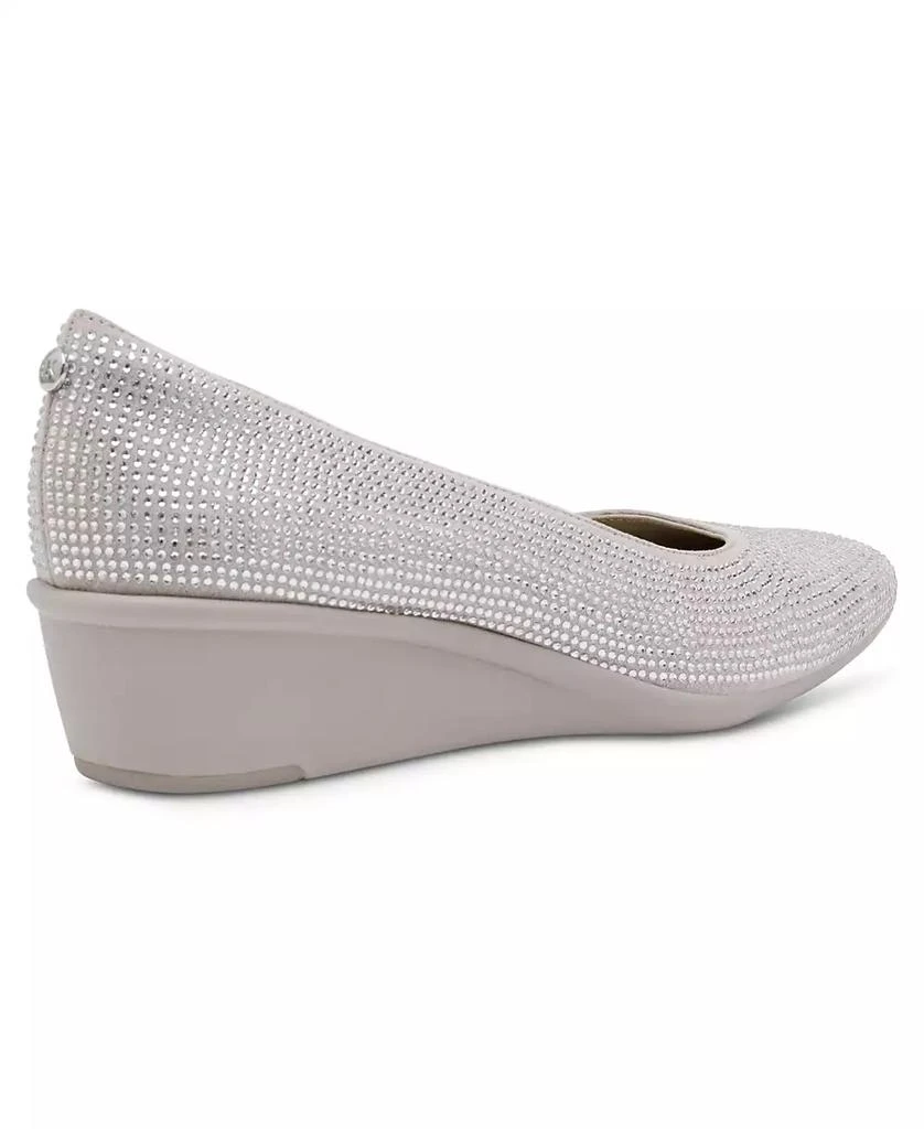 Women's Wisher Embellished Wedge Pumps 商品