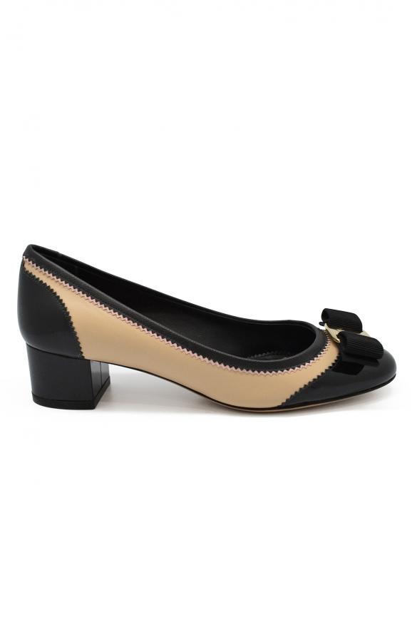 Luxury Shoes For Women   Salvatore Ferragamo Beige Leather Pumps With Black Details商品第1张图片规格展示