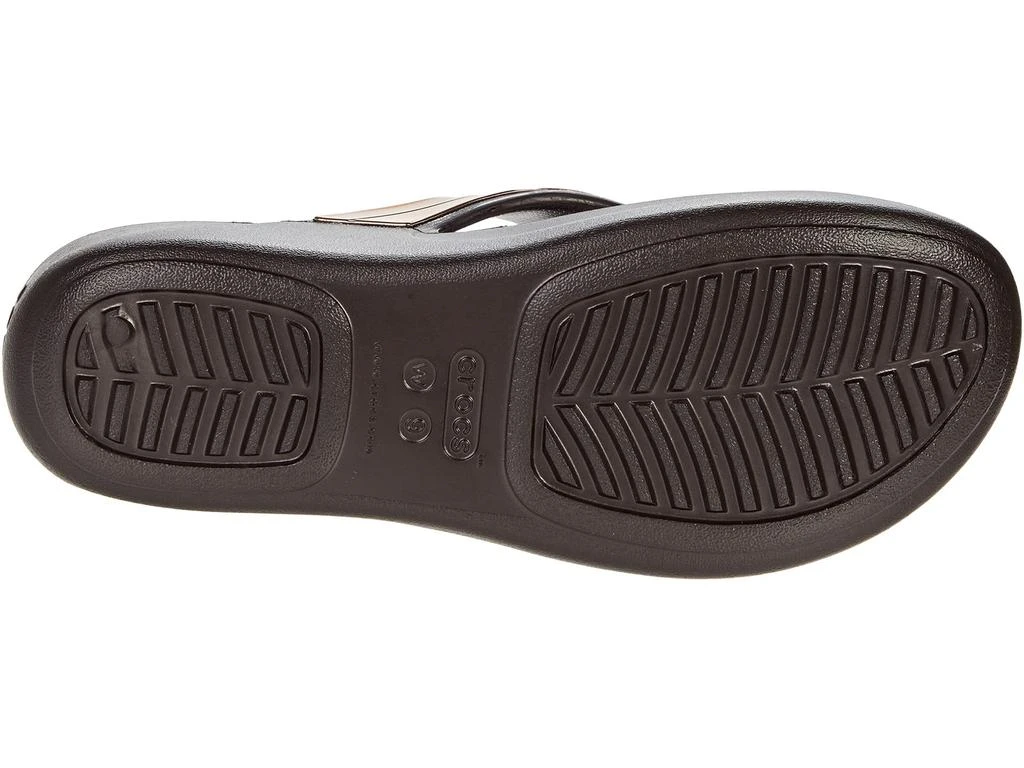 商品Crocs|Monterey Metallic Strap Wedge Flip,价格¥333,第3张图片详细描述