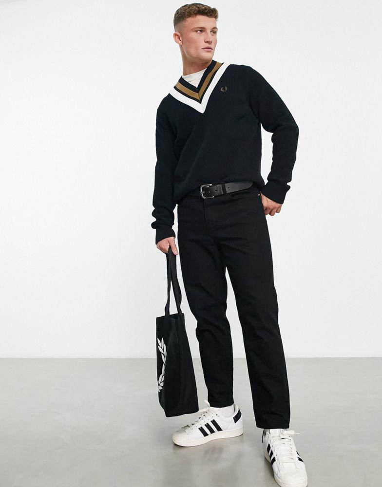 Fred Perry striped v neck jumper in black商品第4张图片规格展示