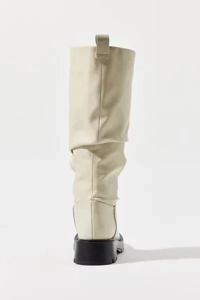 Charles & Keith Slouchy Tall Boot 商品