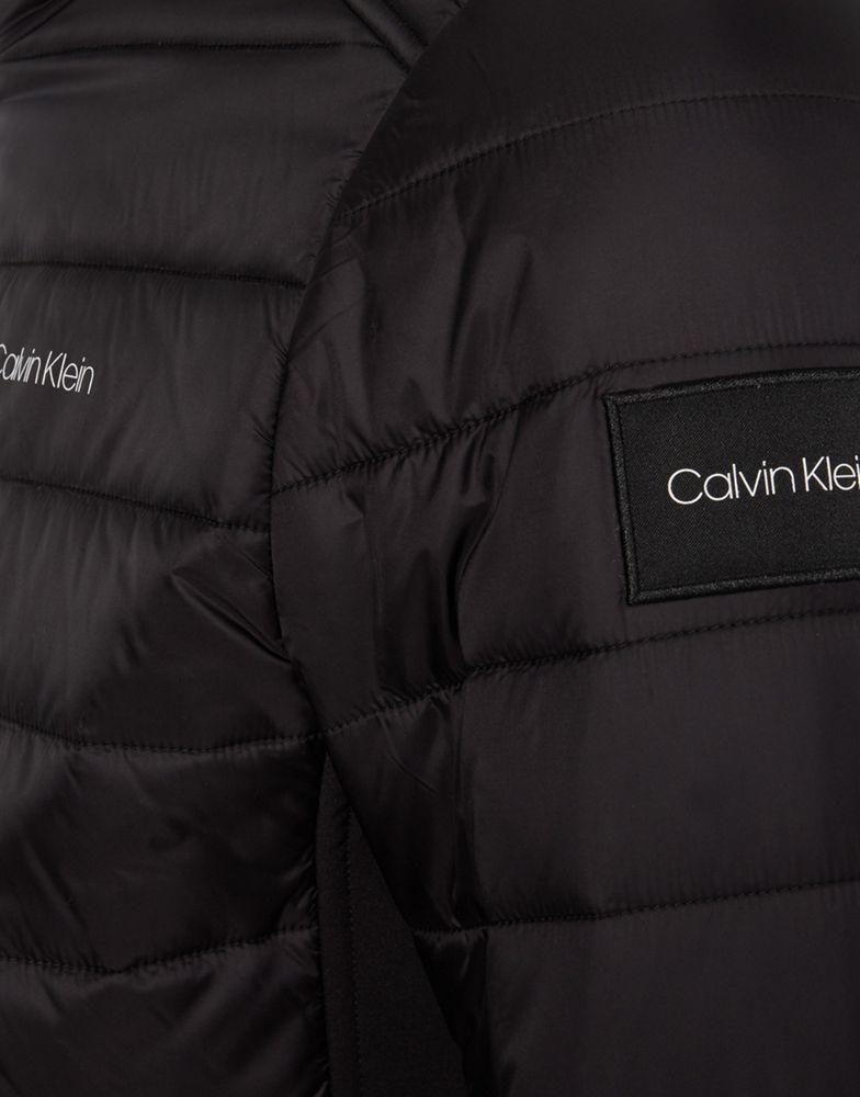 商品Calvin Klein|Calvin Klein essential side logo puffer jacket in black,价格¥1165,第6张图片详细描述