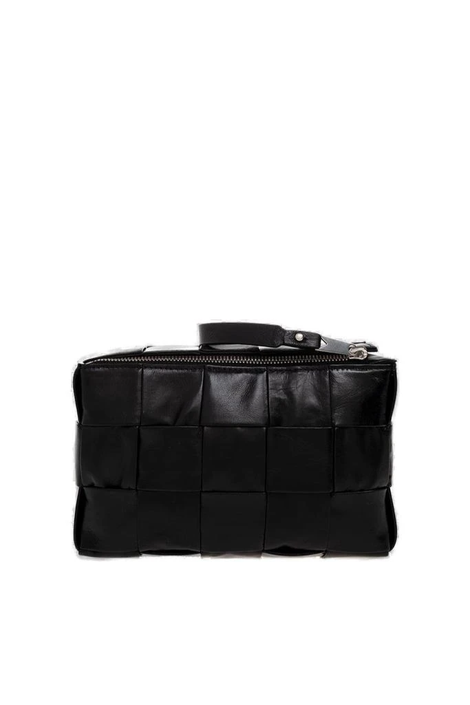 商品Bottega Veneta|Bottega Veneta Cassette Zipped Wash Bag,价格¥7584,第2张图片详细描述