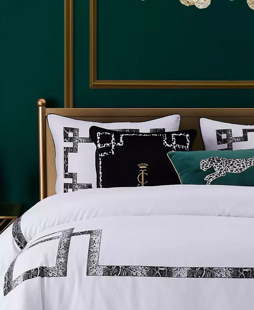 商品Juicy Couture|Lattice Embroidered Velvet Decorative Pillow, 20" x 20",价格¥260,第5张图片详细描述