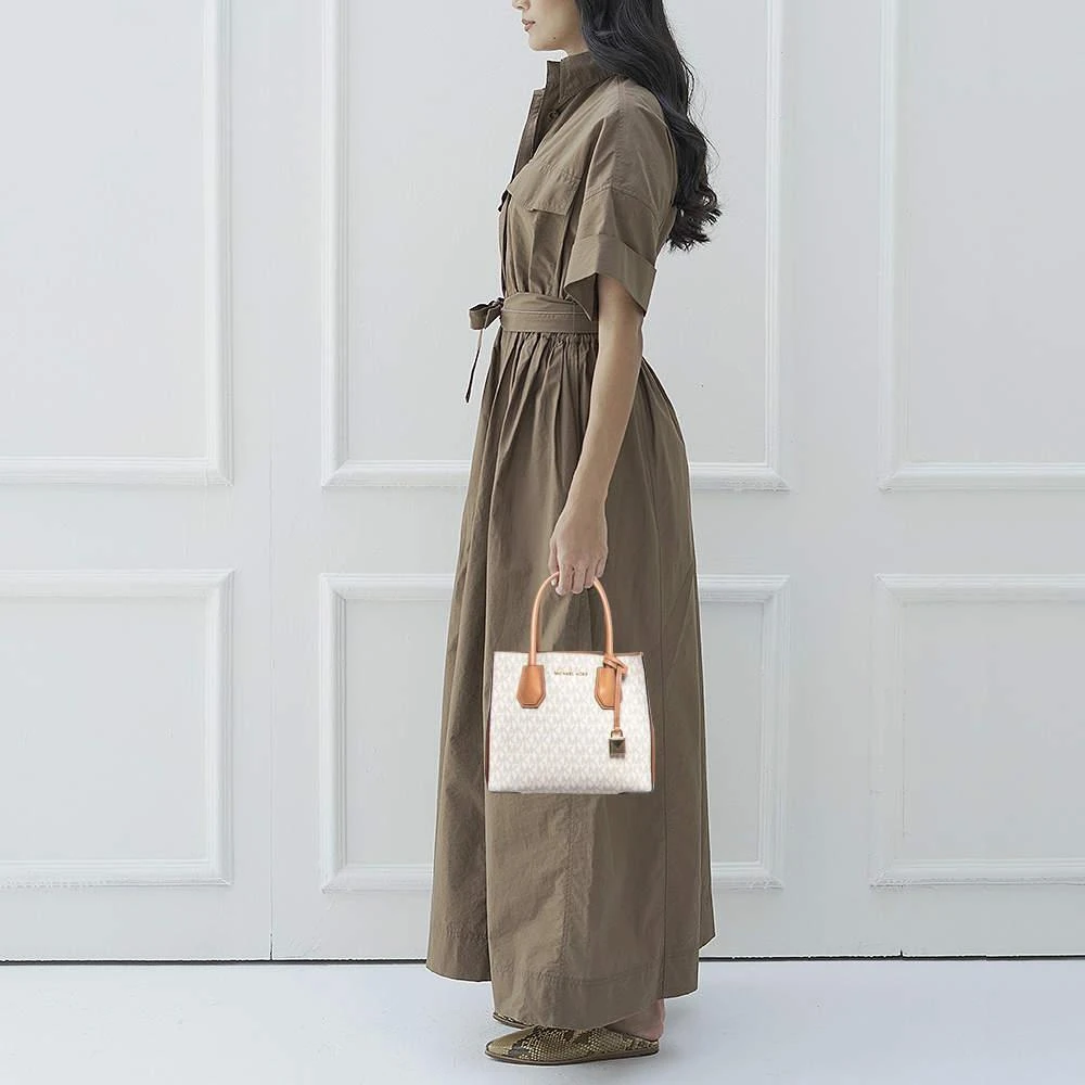 商品[二手商品] Michael Kors|Michael Kors Light Brown/White Signature Coated Canvas and Leather Mini Mercer Tote,价格¥814,第2张图片详细描述