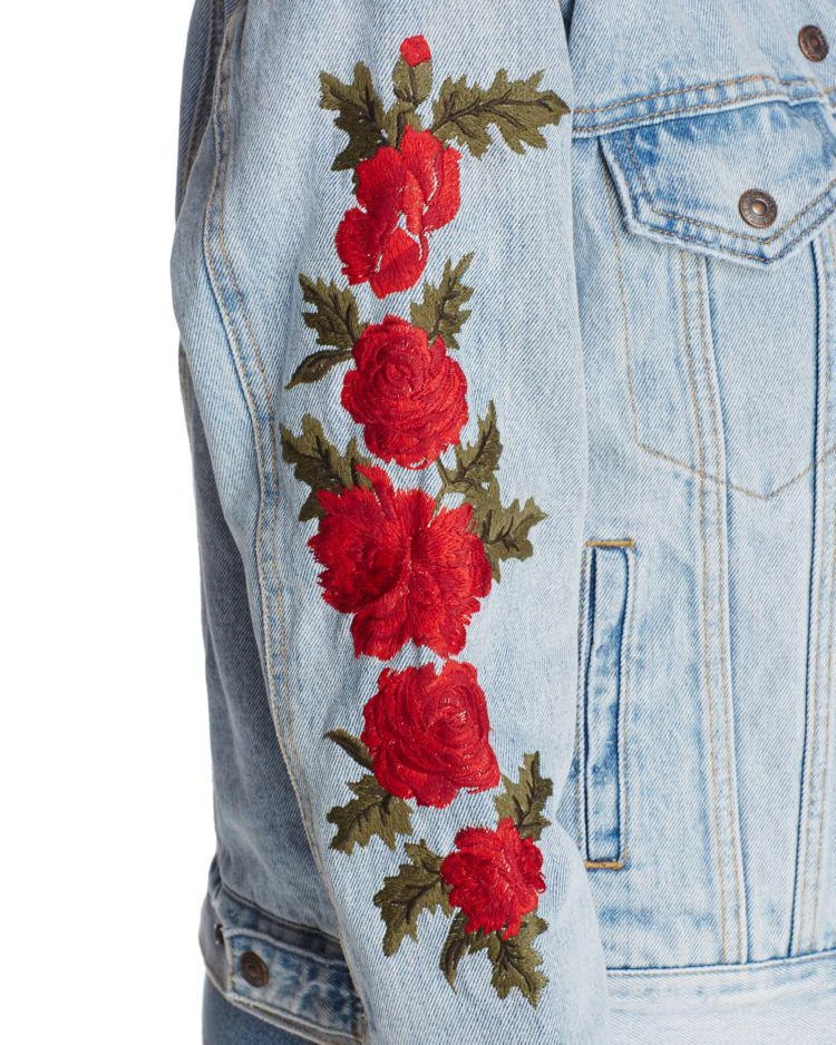 商品Levi's|Ex-Boyfriend Trucker Denim Jacket with Embroidery,价格¥555,第3张图片详细描述