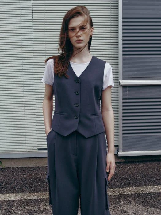 商品FRONTROW|[Drama Signature] Cropped Button Down Vest,价格¥1032,第2张图片详细描述