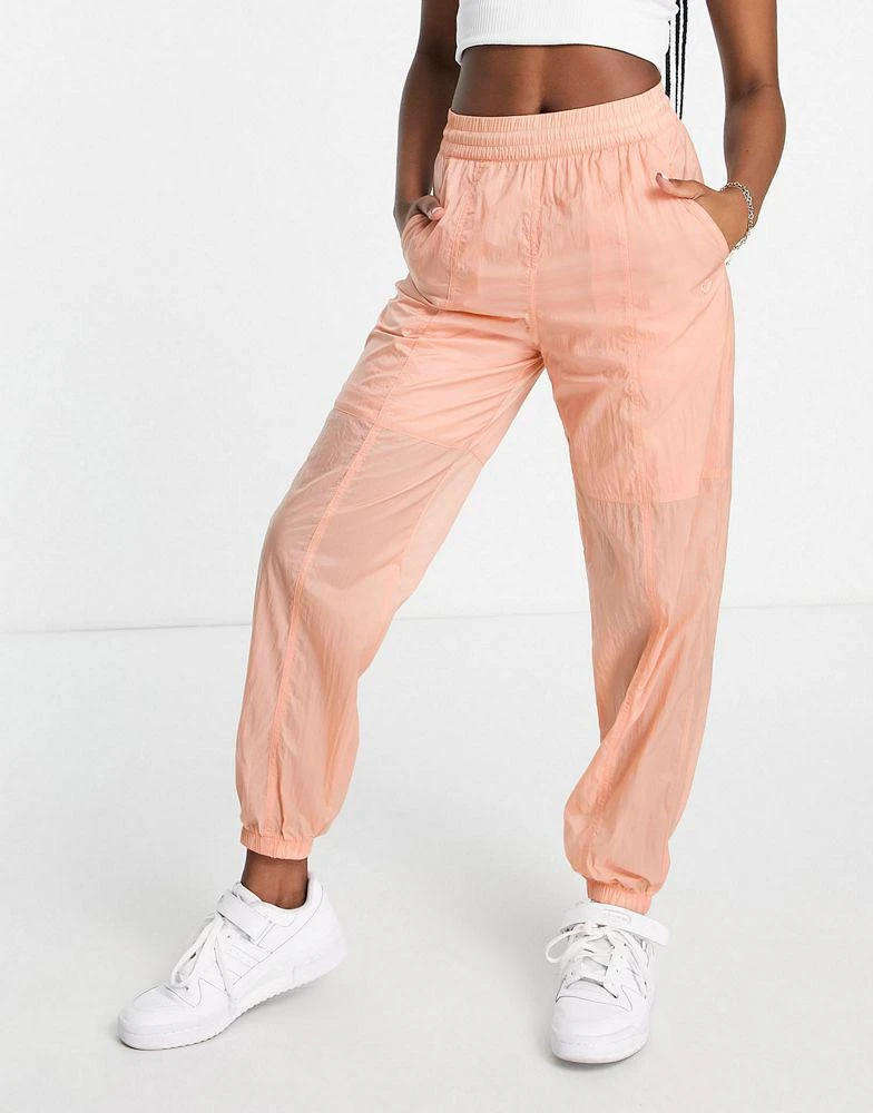 商品Adidas|adidas Originals adicolor Contempo ripstop joggers in blush,价格¥141,第4张图片详细描述