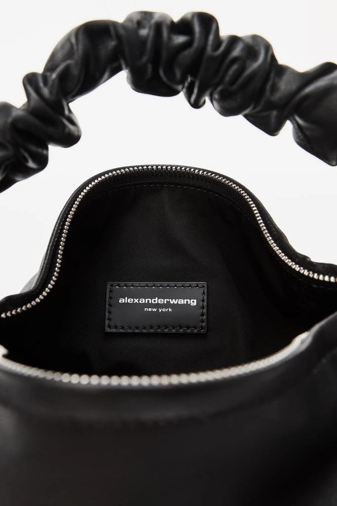 商品Alexander Wang|SCRUNCHIE SMALL BAG IN NAPPA LEATHER,价格¥1489,第4张图片详细描述