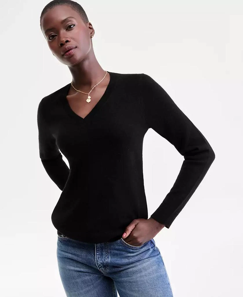 商品Charter Club|100% Cashmere Women's V-Neck Long-Sleeve Sweater, Macy's Exclusive,价格¥888,第1张图片
