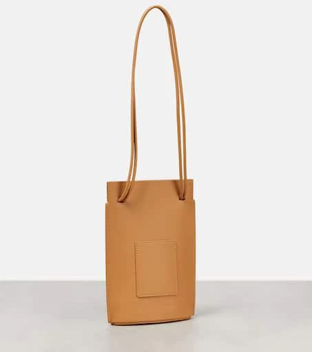 商品Loewe|Pebble Dice皮革小袋,价格¥9026,第4张图片详细描述