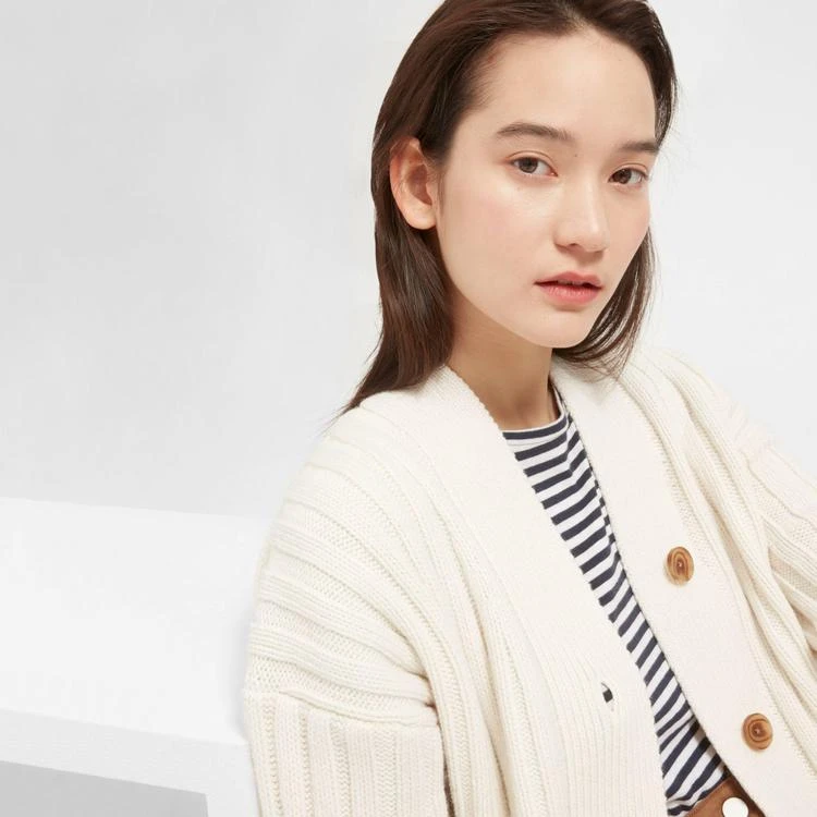 商品Everlane|罗纹V领羊毛开衫,价格¥921,第5张图片详细描述