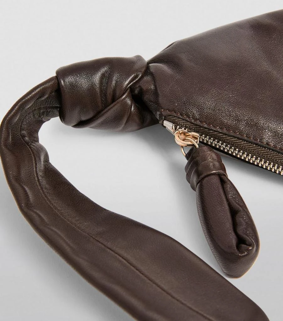 Small Leather Croissant Shoulder Bag 商品