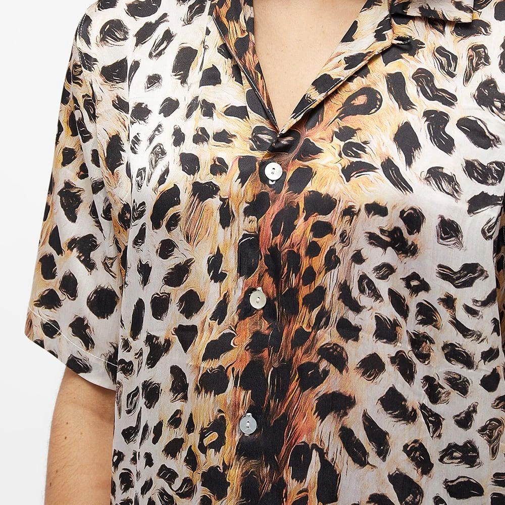 商品Endless Joy|Endless Joy Short Sleeve Satin Silk Leopard Print Shirt,价格¥4562,第2张图片详细描述