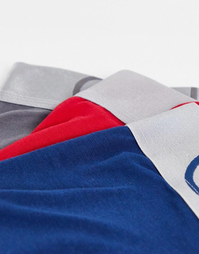 商品Calvin Klein|Calvin Klein steel 3 pack cotton trunks in grey/red/blue,价格¥373,第3张图片详细描述