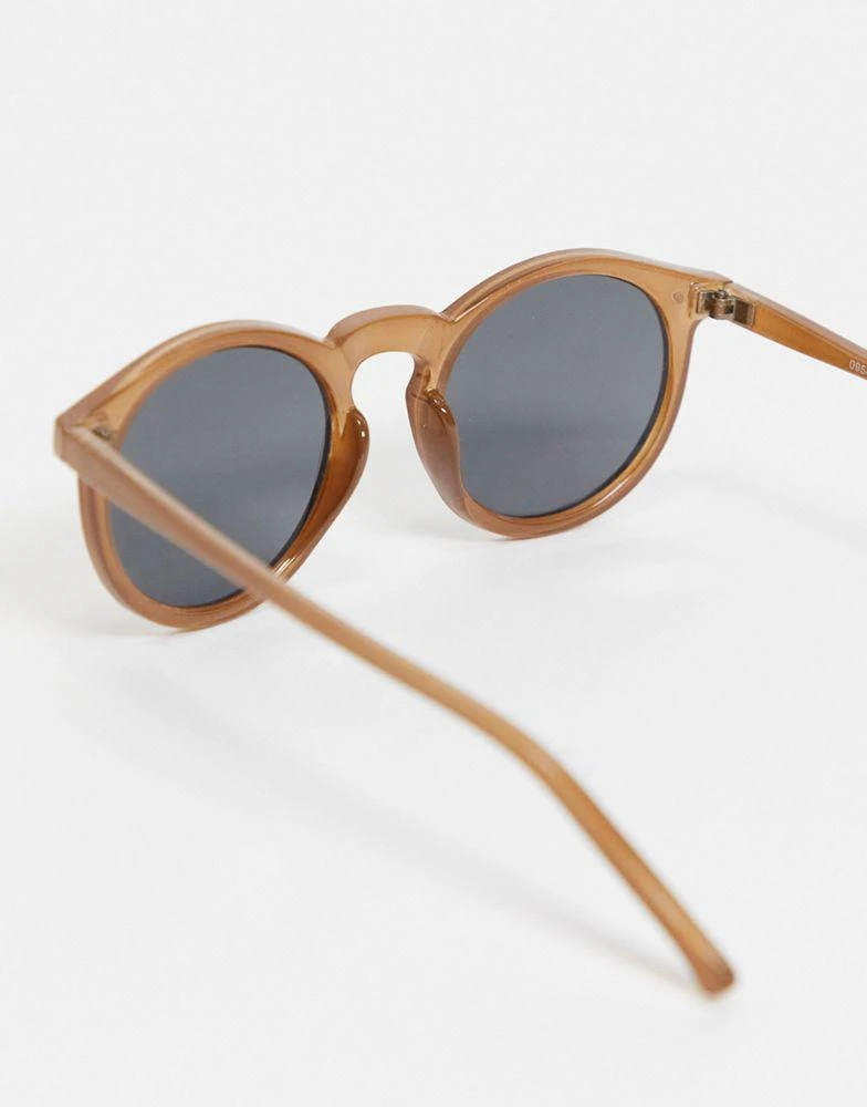 商品ASOS|ASOS DESIGN retro round sunglasses with smoke lens in brown,价格¥129,第2张图片详细描述