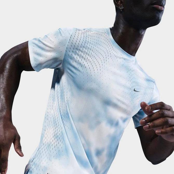 商品NIKE|Men's Nike Running Division Breathe Dri-FIT ADV Running Top,价格¥630,第3张图片详细描述