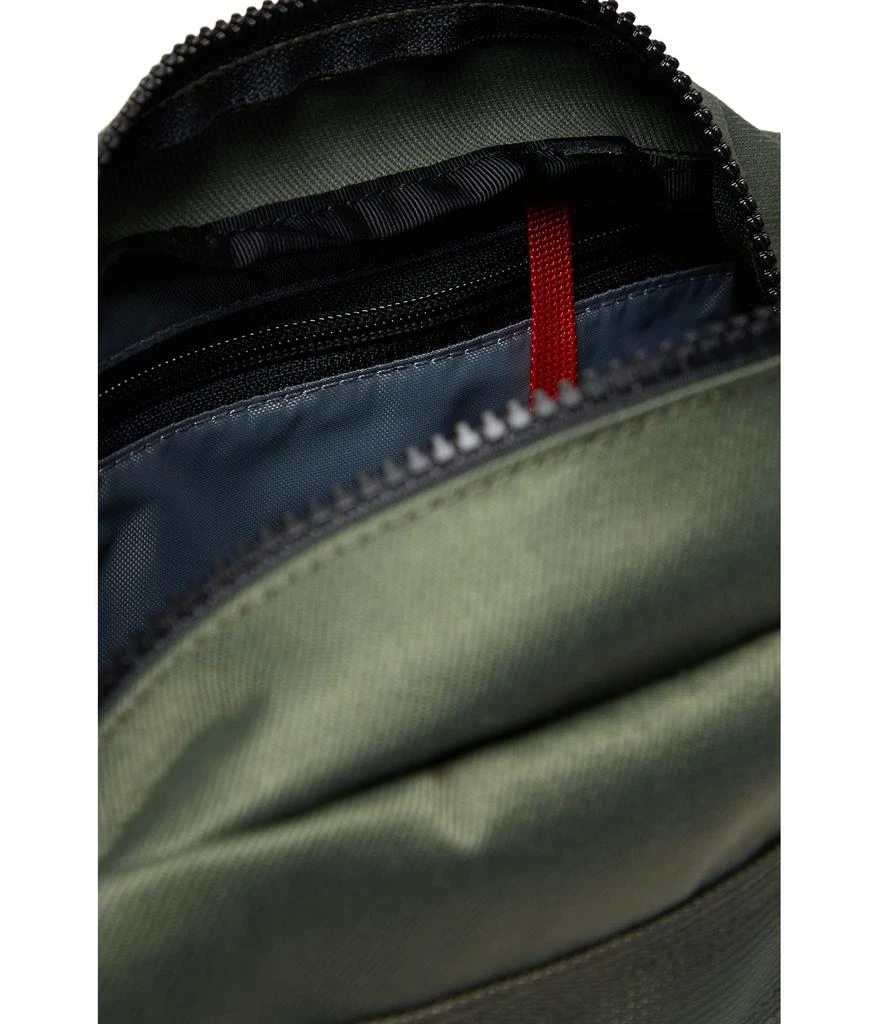 商品L.L.BEAN|Athleisure Sling Pack,价格¥265,第3张图片详细描述